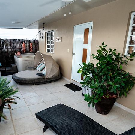 Luxury Retreat With Private Jacuzzi And Mountain Views Free Parking Ponce Exterior foto