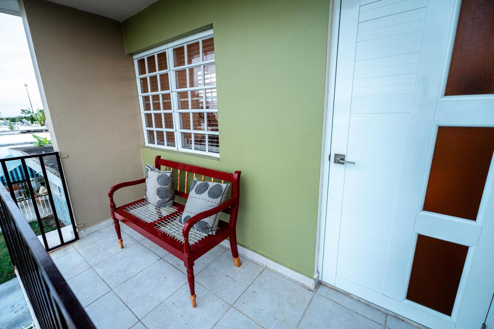 Luxury Retreat With Private Jacuzzi And Mountain Views Free Parking Ponce Exterior foto