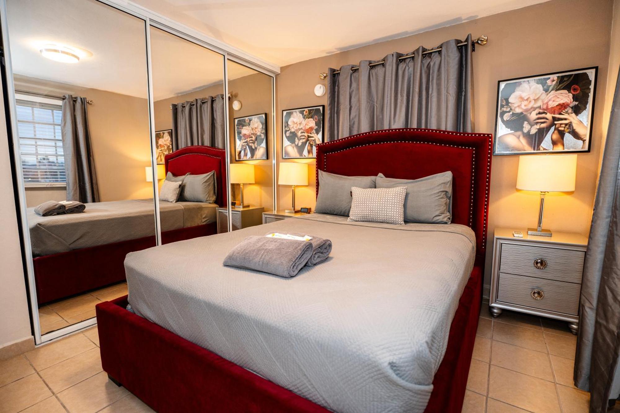 Luxury Retreat With Private Jacuzzi And Mountain Views Free Parking Ponce Exterior foto