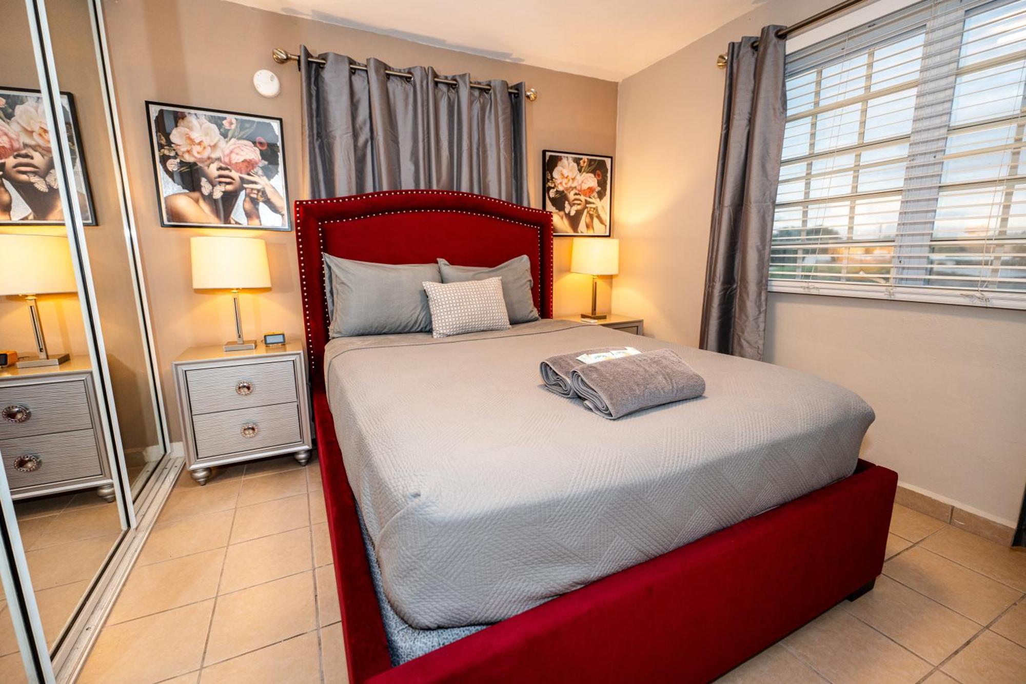 Luxury Retreat With Private Jacuzzi And Mountain Views Free Parking Ponce Exterior foto